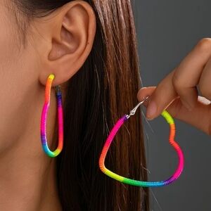 🆕️🌈🩷 NEON RAINBOW HEART SHAPED HOOP EARRINGS🩷🌈